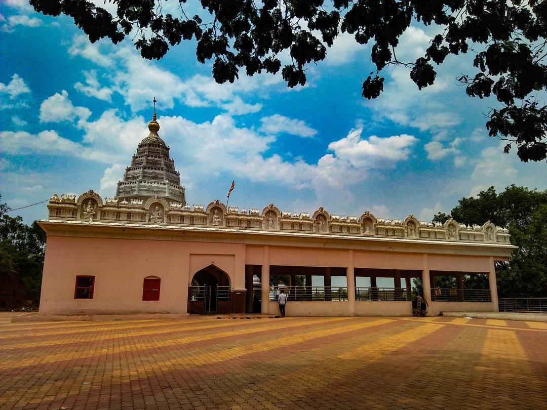 Narasimha Jhira Cave Temple